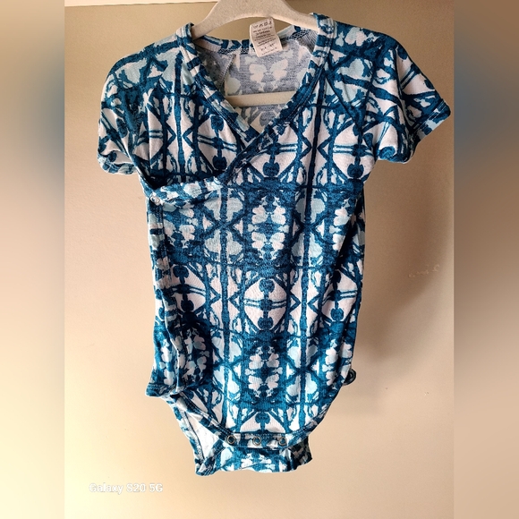 Kate quinn shibori onesie💙🤍 - Picture 1 of 5